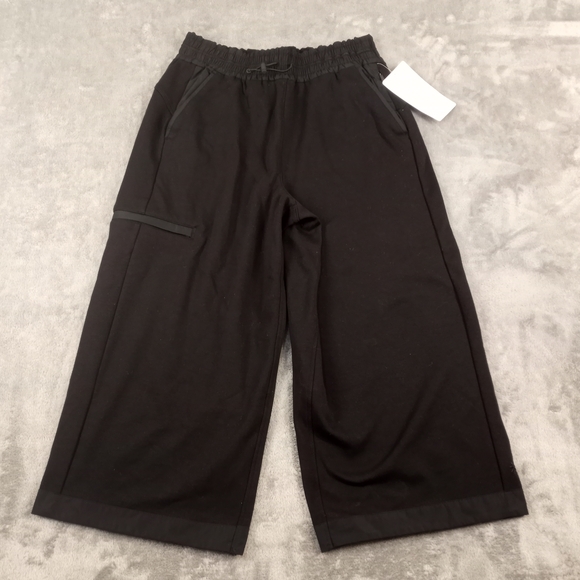 Athleta Pants - Athleta Women's. Triumph Hybrid Wide Leg Cropped Pants Size XS Black NWT